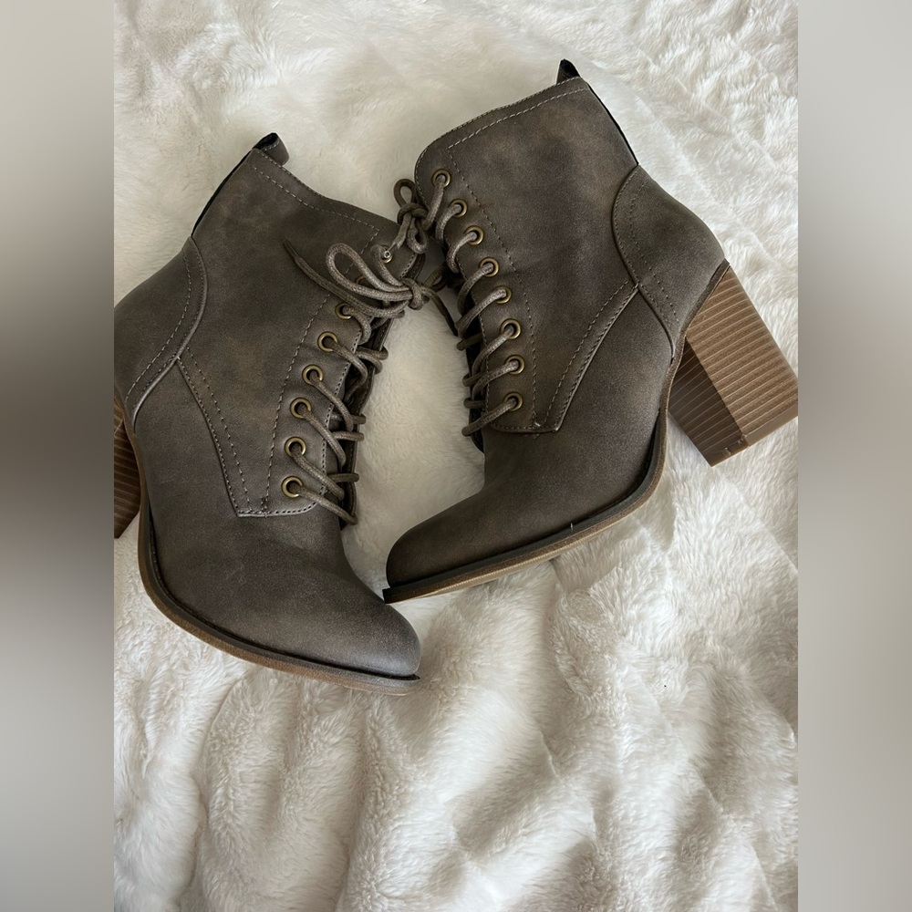 Mossimo Supply Co Boots